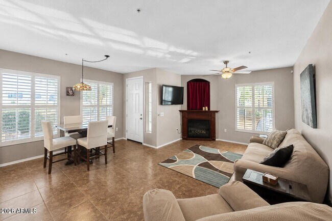 Foto del edificio - 14575 W Mountain View Blvd