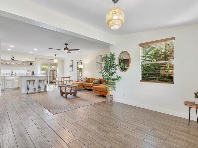 Foto del edificio - 300 SW 23rd St