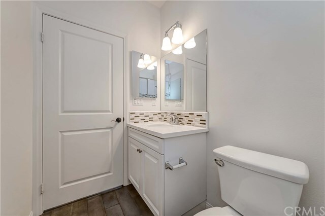 Foto del edificio - 76 Scarlet Bloom