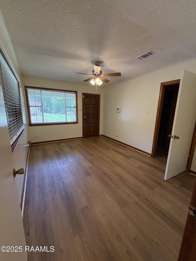 Building Photo - 134 Barton Pl