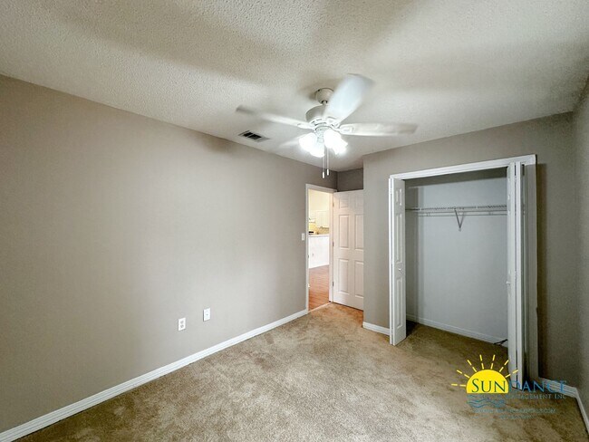 Foto del edificio - Charming 3-Bedroom Home in Forest Oaks!