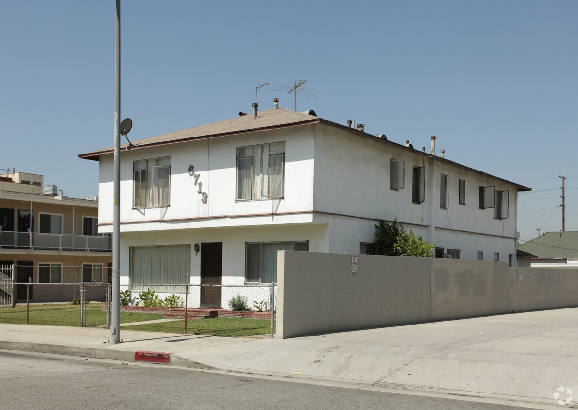 Building Photo - 6713 Middleton St