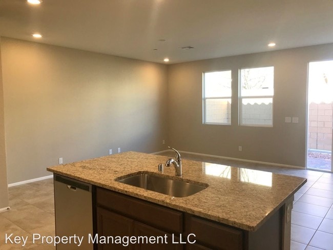 Building Photo - 3 br, 3 bath House - 5637 Warm Light St