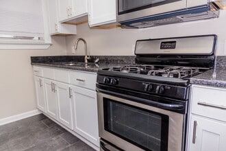 Building Photo - 1903 Grayland Ave