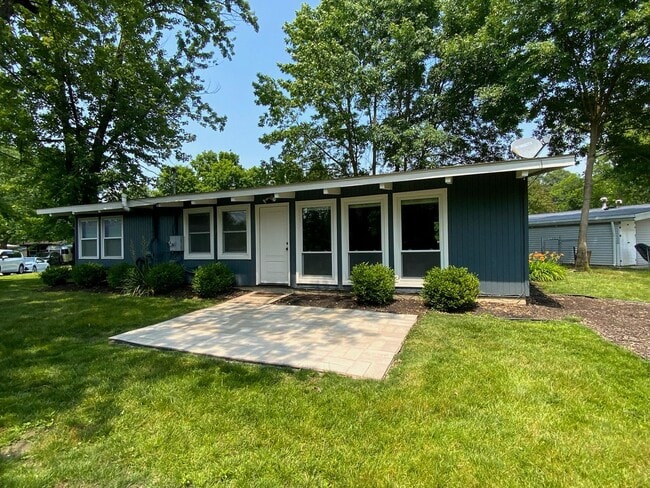 Building Photo - Charming 3 Bedroom Ranch in Heart of Upper Arlington