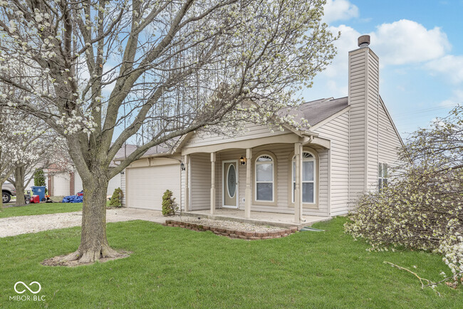 Building Photo - 381 Longview Bend