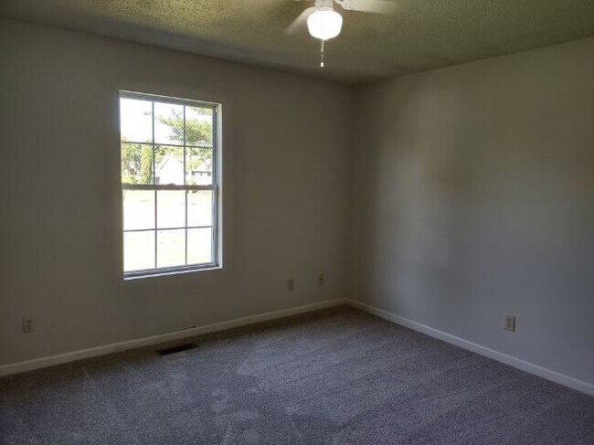 Building Photo - 1135 Lockmiller Rd