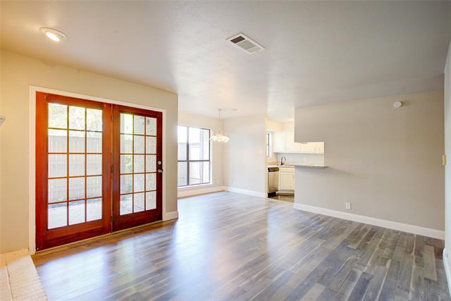 Foto del edificio - 1900 Cloisters Dr