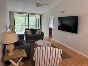Building Photo - 6928 Briarlake Cir