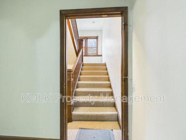 Building Photo - 1346 Kenilworth Ave