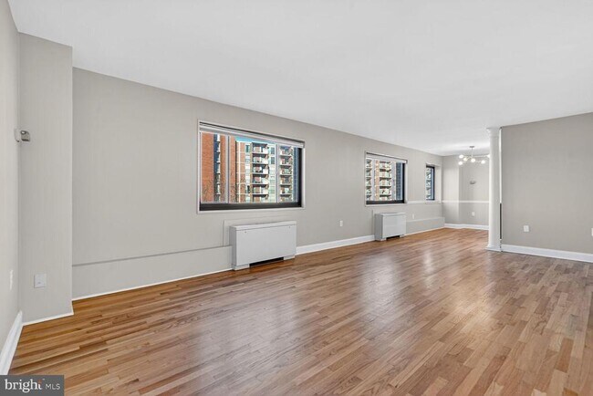 Building Photo - 1200 S Arlington Ridge Rd