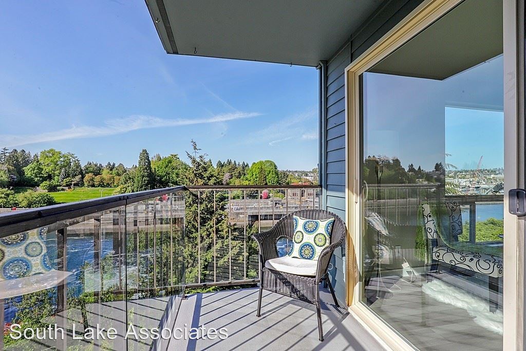 Foto principal - 2 br, 1 bath House - 3200 W. Commodore Way...