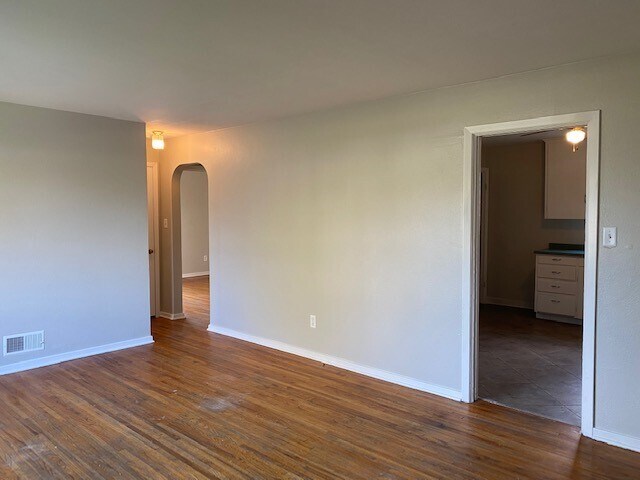 Building Photo - 235 12th Ave NE