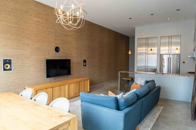 Foto del edificio - 949 W Madison St