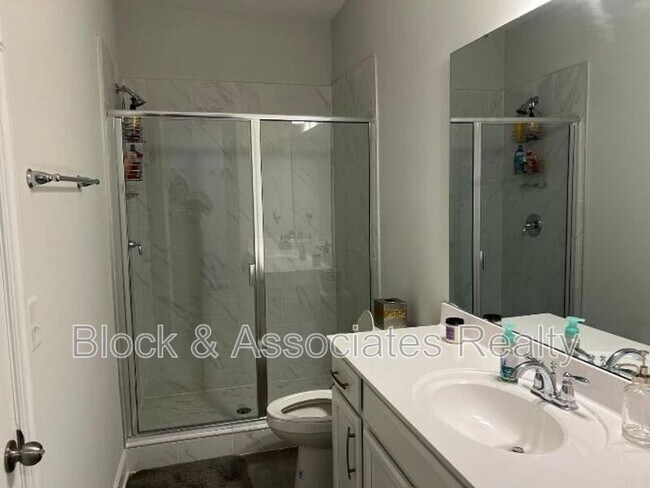 Foto del edificio - 937 Haybeck Ln
