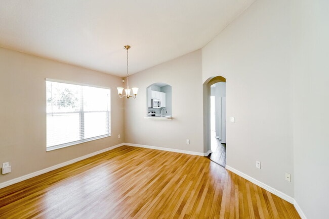 Building Photo - 12606 Montford Ln