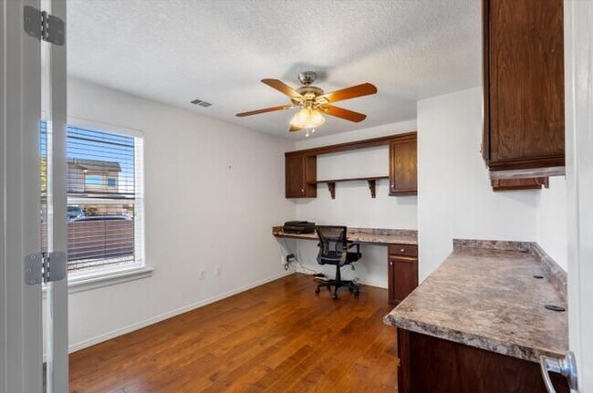 Foto del edificio - 1317 Aspen Meadows Dr NE