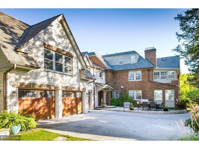 Building Photo - 4502 Edina Blvd