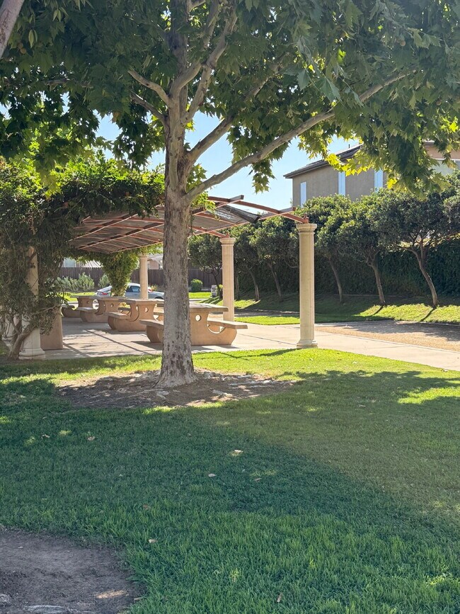 Foto del edificio - Discover your next home at Park5, a welcom...