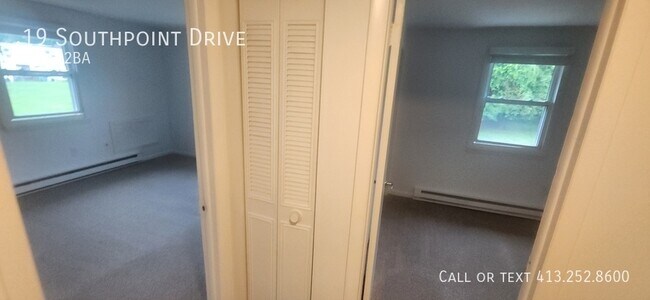 Foto del edificio - 19 Southpoint Dr