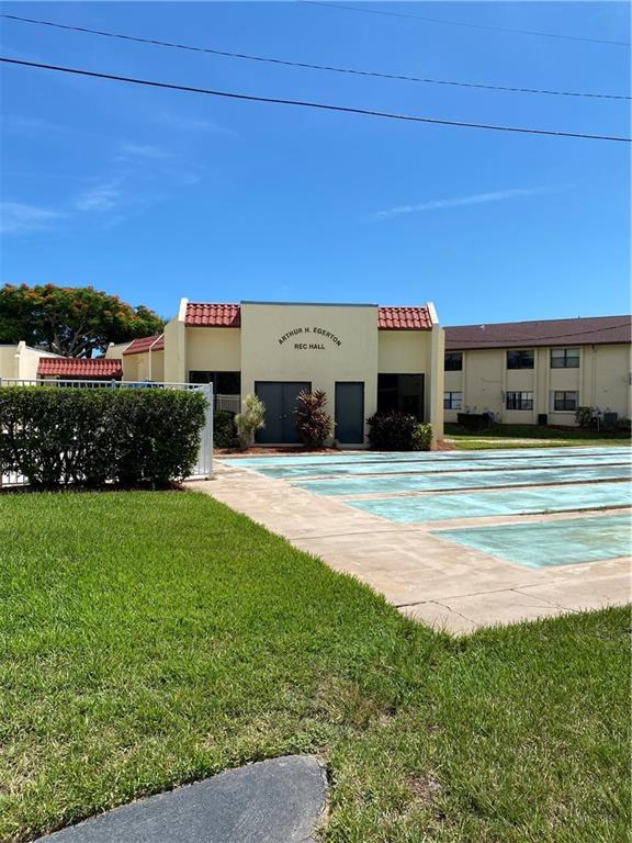 Building Photo - 2050 Oleander Blvd