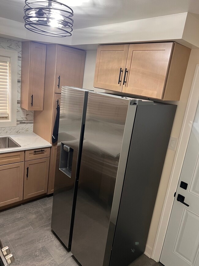 Kitchen/ Fridge - 9121 S Bishop St