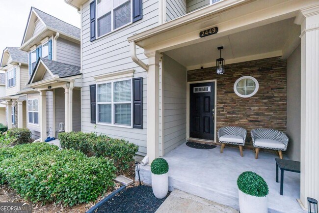 Foto del edificio - 2449 Suwanee Pointe Dr