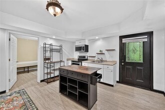 Building Photo - 2986 Courtland Oaks Trail SW