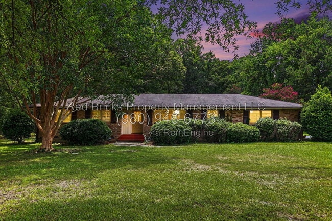 Foto del edificio - 2501 Galloway Rd