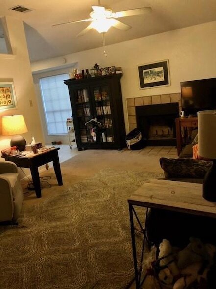 Foto del edificio - 9614 Sugar Hill Dr
