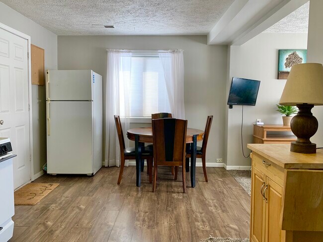 Cocina - 2276 S M-37