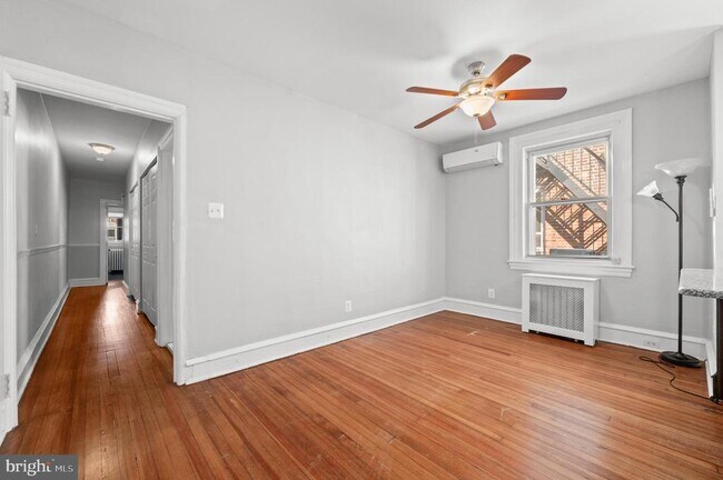 Foto del edificio - 836 W Lancaster Ave