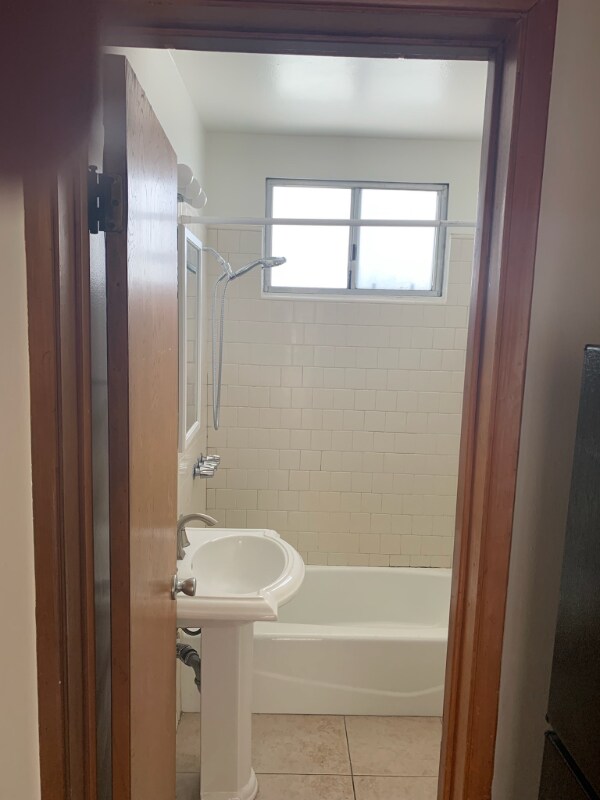 Foto del edificio - 10722 Woodbine St