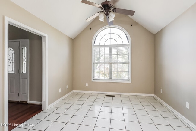 Foto del edificio - 9303 Longhorn Ct