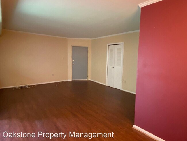 Building Photo - 2 br, 1 bath House - 5616 Crenshaw Rd.  #932