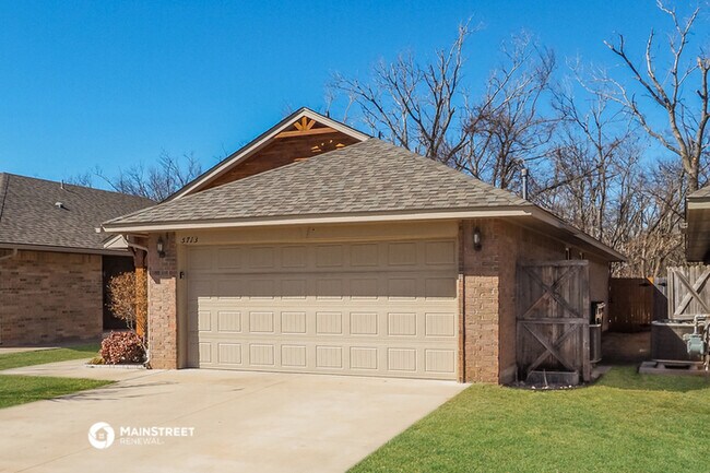 Building Photo - 5713 Clearwater Dr