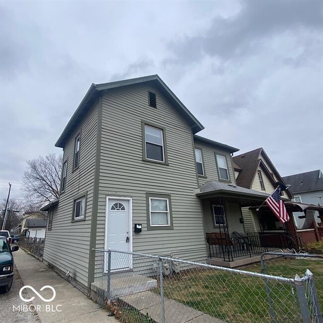 Building Photo - 281 N Addison St