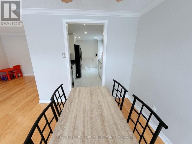 Photo du bâtiment - 35 Raleigh Crescent