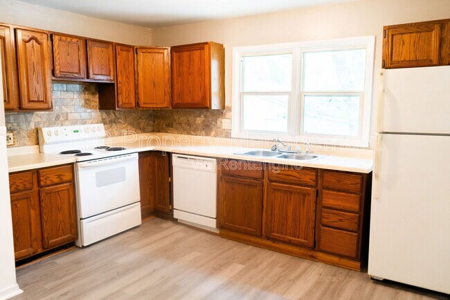 Foto del edificio - 11244 Yarnell Rd