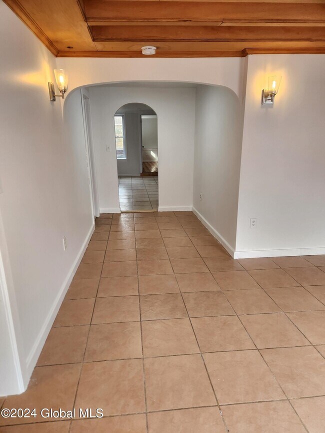 Foto del edificio - 536 N Pearl St