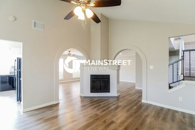 Foto del edificio - 4 Bedroom Pet-Friendly Home in Missouri City, TX with Main Street Renewal