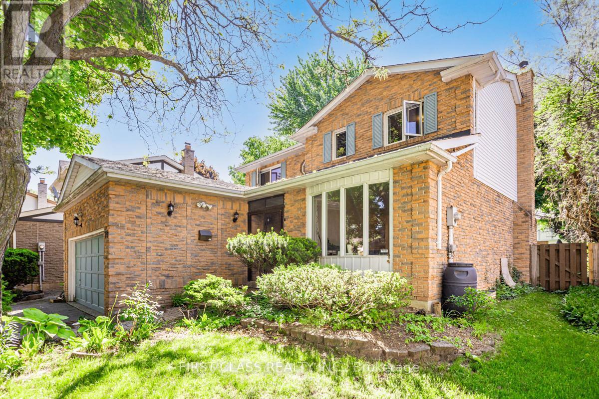 Primary Photo - 74 Innisbrook Crescent