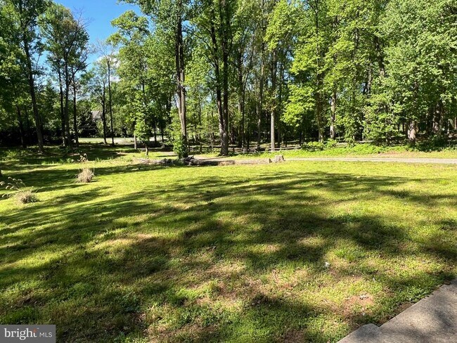 Building Photo - 14260 Burntwoods Rd