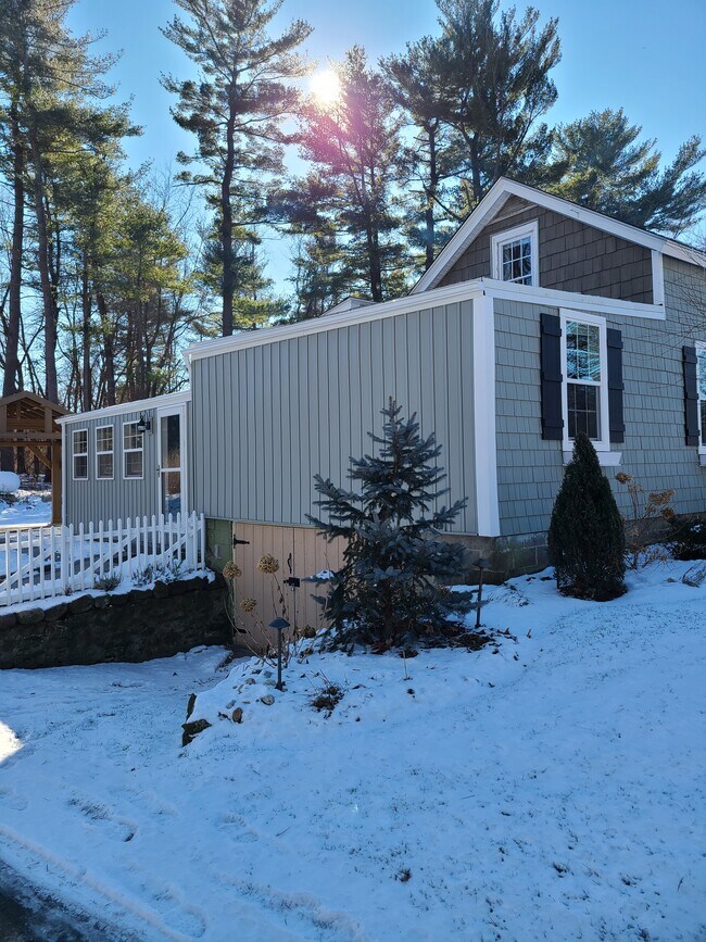 side - 104 Cottage Rd