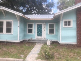 Building Photo - 918 11th Ave W
