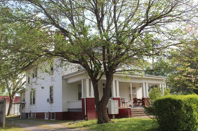 Building Photo - 600 Radford Pl