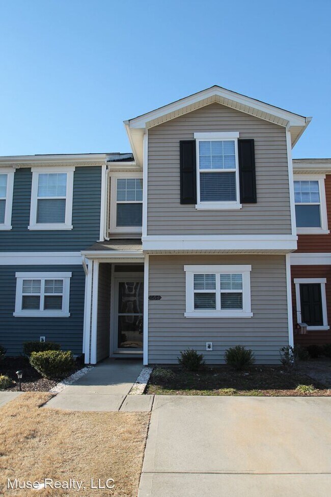 Foto del edificio - 2 br, 1.5 bath House - 664 Potter Place