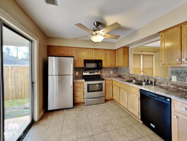 Foto del edificio - 2634 Bay Pointe Cir W