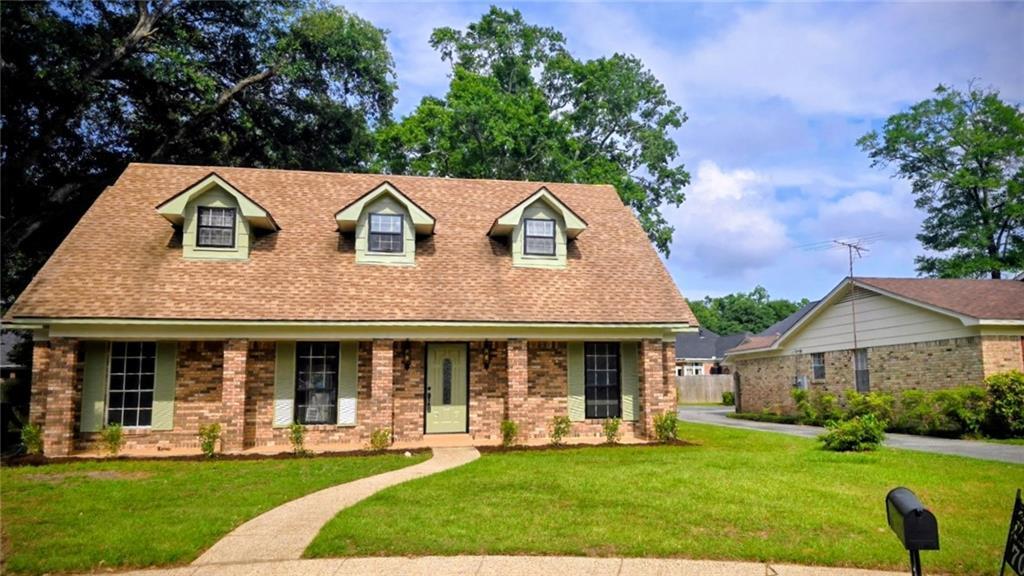 Foto principal - 709 Oak Field Dr
