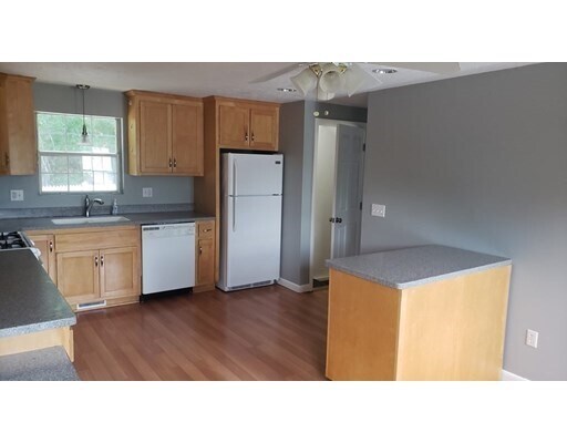 Foto del edificio - 74 Quincy Way